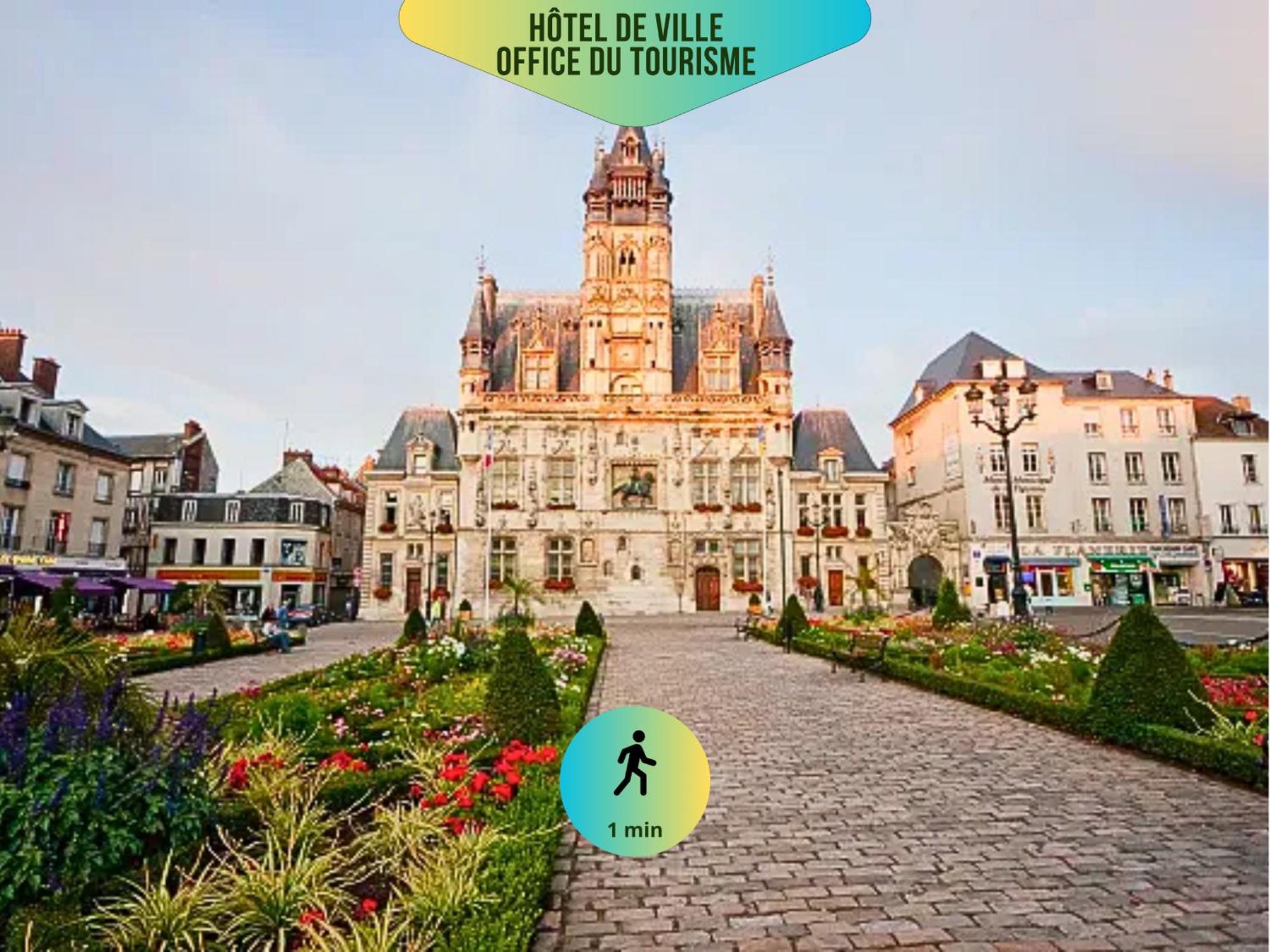 Le Corneille - Ideal Pros & Couples - Centre Historique - Chateau 5Min - Gare 10Min - Au Calme - Fibre Compiègne Dış mekan fotoğraf