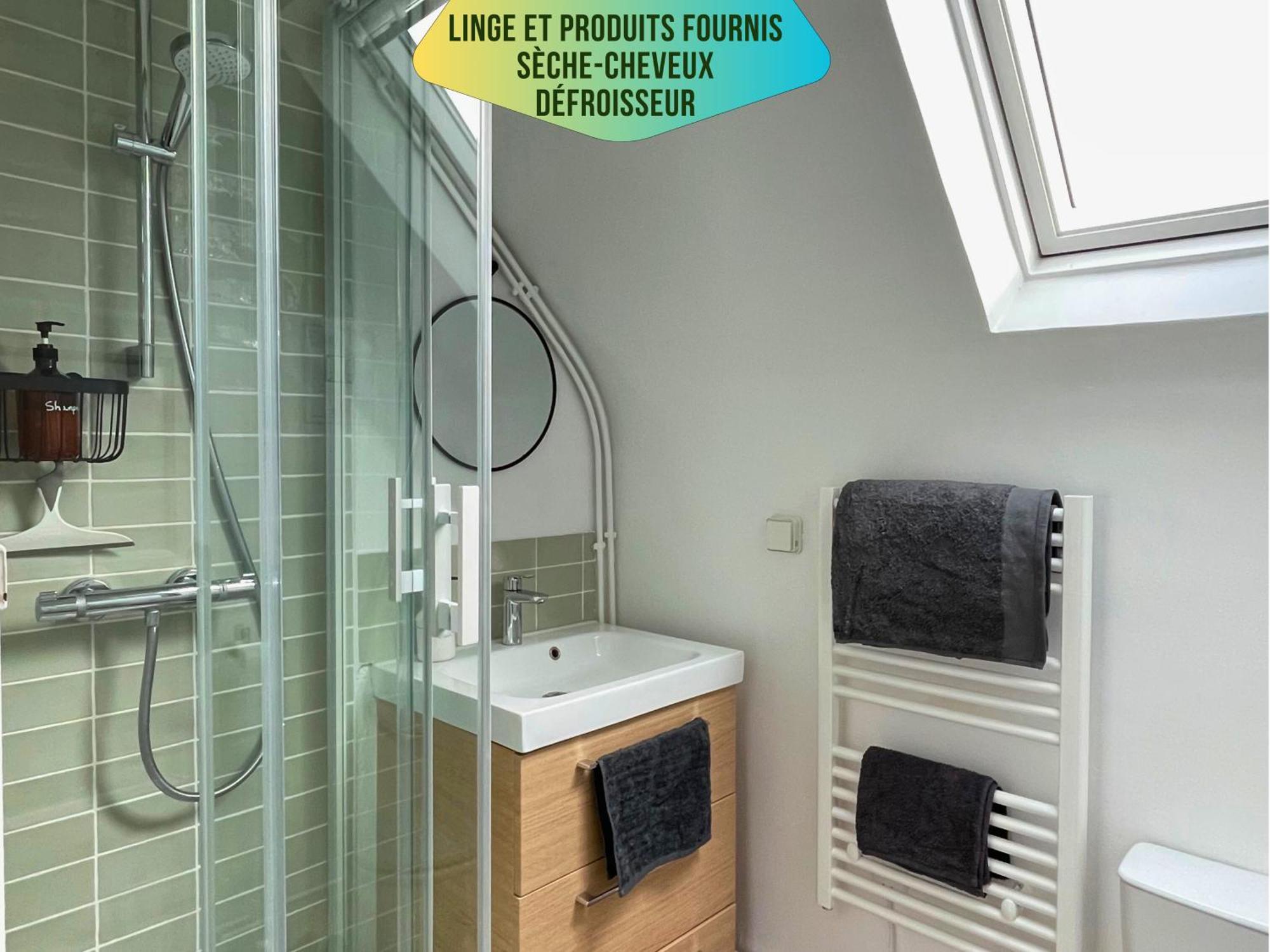 Le Corneille - Ideal Pros & Couples - Centre Historique - Chateau 5Min - Gare 10Min - Au Calme - Fibre Compiègne Dış mekan fotoğraf